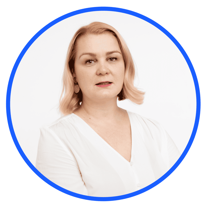 ElisaRouhiainen_BlueCircle