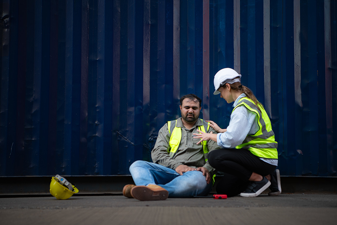 LR_MPT-HIT-3-26_Worker_Safety_in_Container_Terminal_Jobs_Illustration1